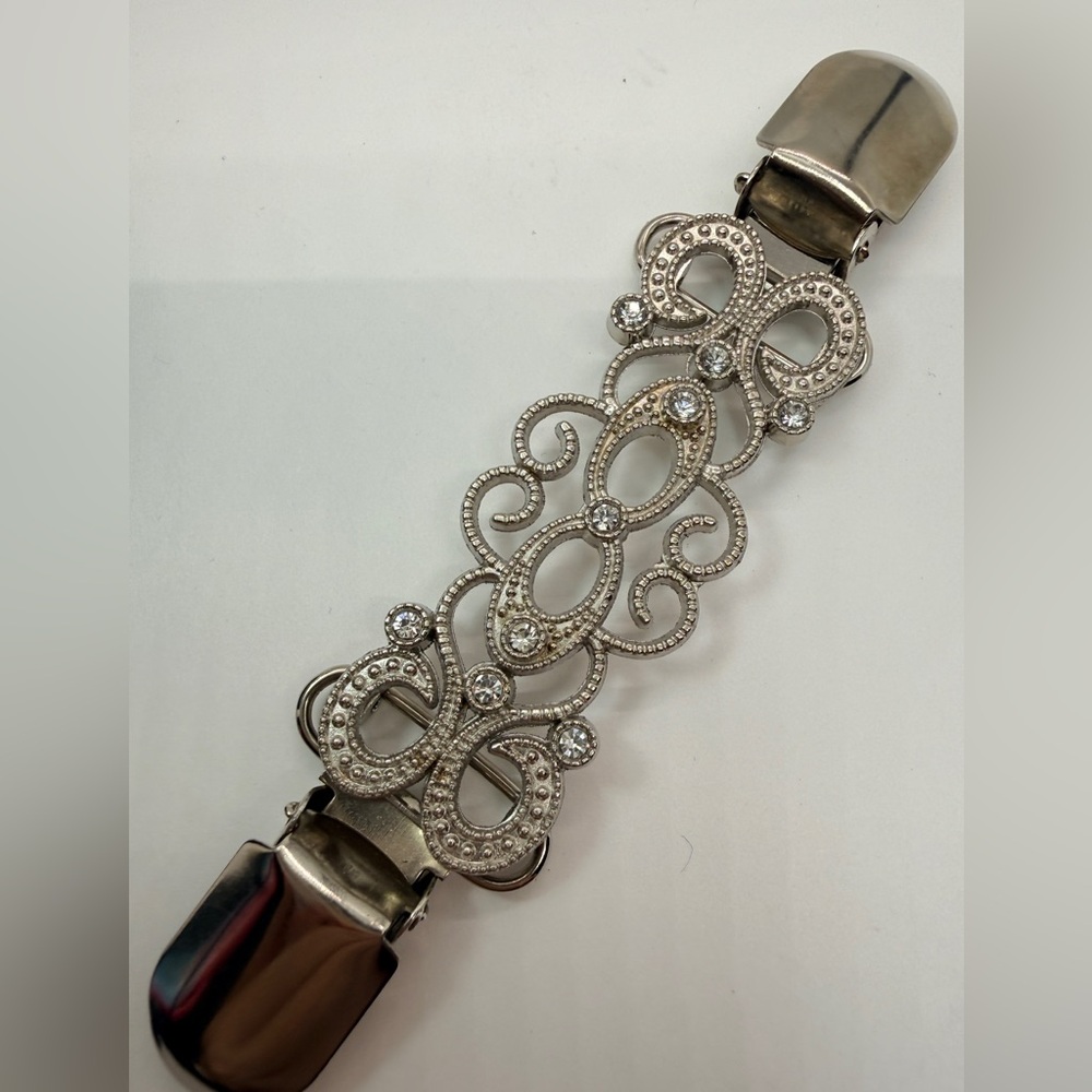 Silver Tone Rhinestone Filigree Sweater Clip Cardigan Guard New